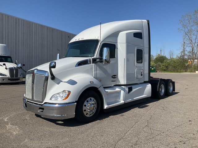 2022 Kenworth T680 6x4 T/A Sleeper Truck Tractor