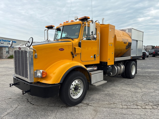 Vactor V8015S on 2014 Peterbilt Vactor 365 4x2 Vacuum Excavator Truck
