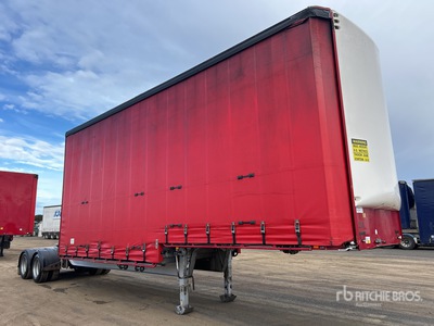 2004 MaxiTrans 8.2 m Bogie/A B-Double Lead Step Deck Curtain Side Trailer