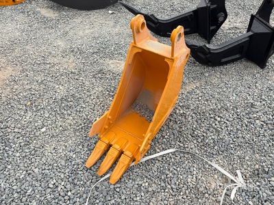 2026 GIYI 12 in Digging Excavator Bucket - Fits Cat 307 (Unused)