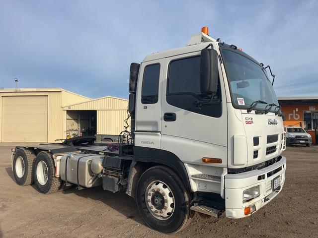 2011 Isuzu CXZ GIGA 6x4 Sleeper Prime Mover