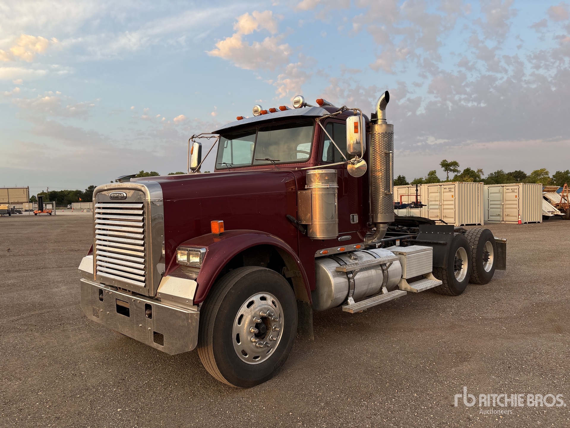 2007 Freightliner FLD 120 6x4 T/A Day Cab Truck Tractor