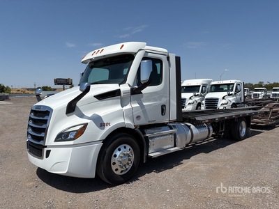 2024 Freightliner Cascadia 116 4x2 Auto Transporter