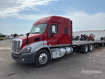 2018 Freightliner Cascadia 113 6x2 Camion transporteur de Voitures