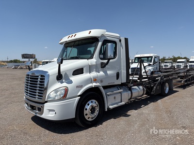 2019 Freightliner Cascadia 113 4x2 شاحنة نقل سيارات