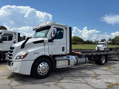 2024 Freightliner Cascadia 116 4x2 Auto Transporter