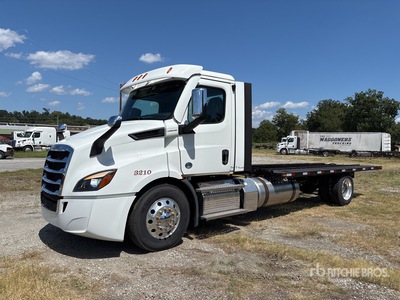 2024 Freightliner Cascadia 116 4x2 شاحنة نقل سيارات