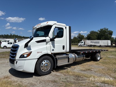 2024 Freightliner Cascadia 116 4x2 Auto Transporter