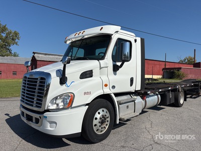 2019 Freightliner Cascadia 113 4x2 Camion transporteur de voitures
