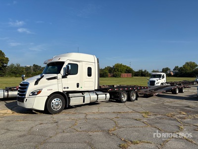 2025 Freightliner Cascadia 116 6x4 Sleeper Car Carrier Truck