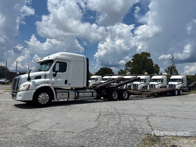 2020 Freightliner Cascadia 113 6x4 Sleeper Autotransporter