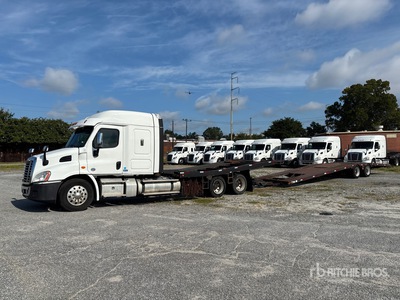 2020 Freightliner Cascadia 113 6x4 Camion transporteur de voitures