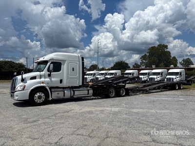 2020 Freightliner Cascadia 113 6x4 Sleeper Autotransporter