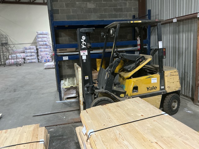 2002 Yale GP050RGEUAE83.4 5000 lb Pneumatic Tire Forklift