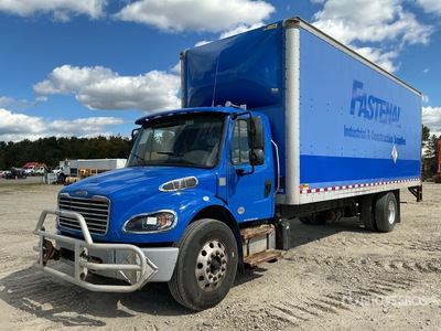 2022 Freightliner M2 106 4x2 شاحنة فان