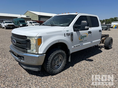 2017 Ford F-350 4x4 Crew Cab Pickup