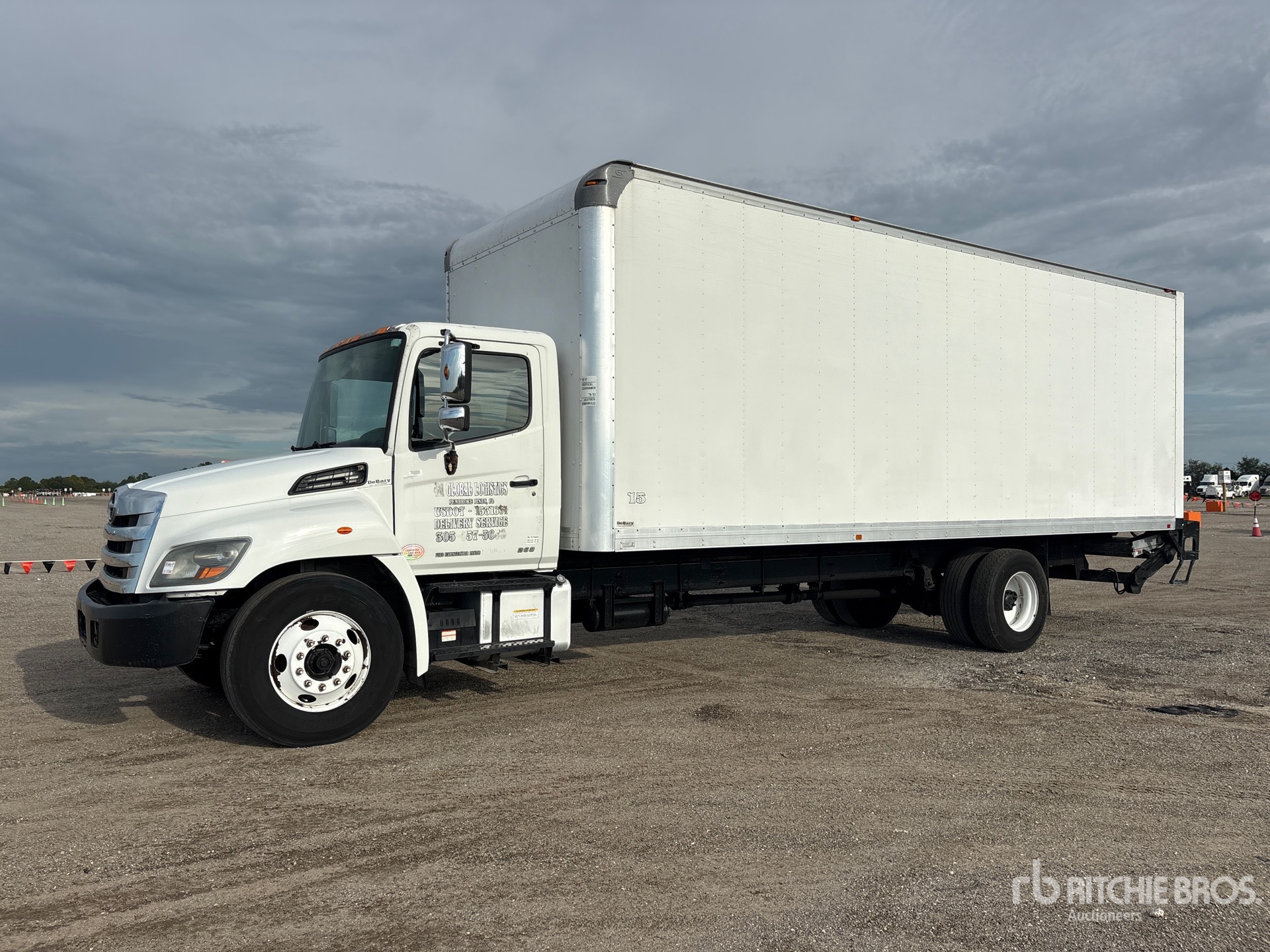2016 Hino 268 4x2 Van Truck