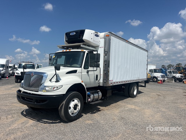 2018 International 4300 SBA 4x2 Refrigerated Truck
