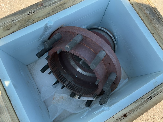 Oshkosh 23KP548 Wheel Hub