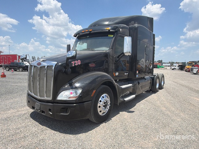 2016 Peterbilt 579 6x4 T/A Sleeper Truck Tractor
