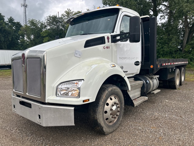 2016 Kenworth T880 Wide Hood 6x4 Flatbed Truck