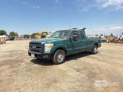 2012 Ford F-250 XL 4x2 Extended Cab Pickup