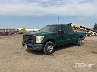 2012 Ford F-250 XL 4x2 Extended Cab Pickup