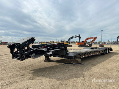 2016 Gerrys Tri/A Removable Gooseneck Lowboy Trailer