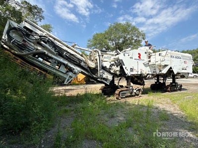2020 Roadtec RX-600e-4 Asfalteer frees machine