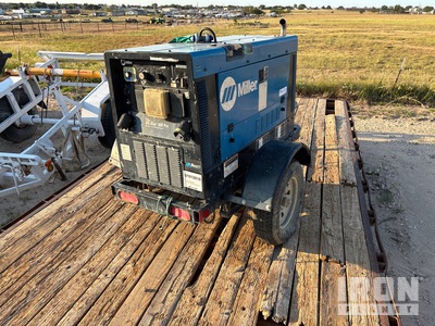 2017 Miller Big Blue 400 Pro 400 A Mobile Multi-Process Engine Driven Welder