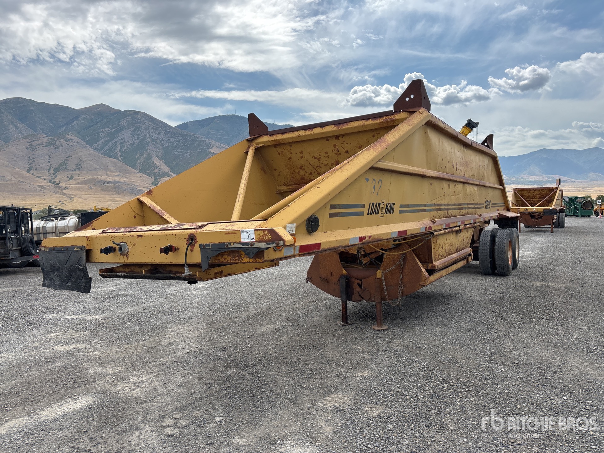 1974 Load King 35 ft Belly Dump Trailer