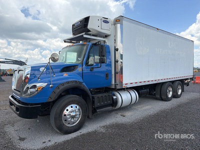 2017 International 7600 6x4 Camion con Caja Refrigerada / Refrigerated Truck