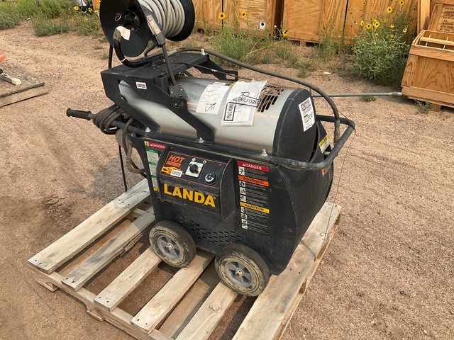 Landa HOT4-20024A Pressure Washer