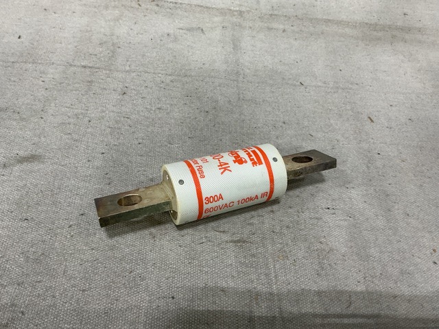 (11) Ferraz Shawmut A60X300-4K Semiconductor Fuses (11) Ferraz Shawmut A60X300-4K Semiconductor Fuses