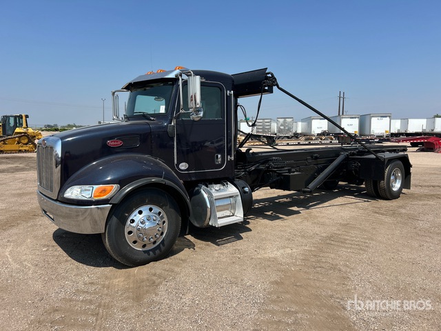 2022 Peterbilt 337 4x2 Roll-Off Truck