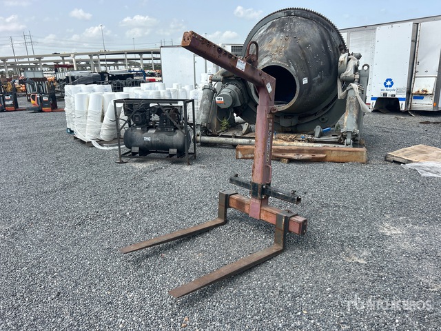 2014 Kinshifer KM420 46 in Crane Pallet Forks
