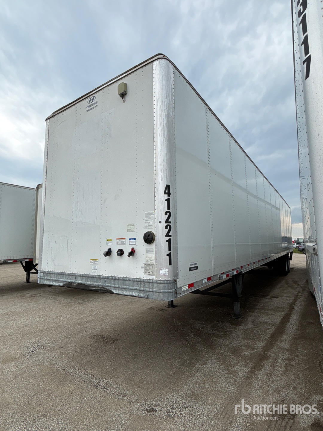2023 Hyundai VC2530152-AJS 53 ft x 102 in T/A Van Trailer