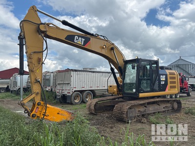 2015 Cat 323FL Escavatore cingolato