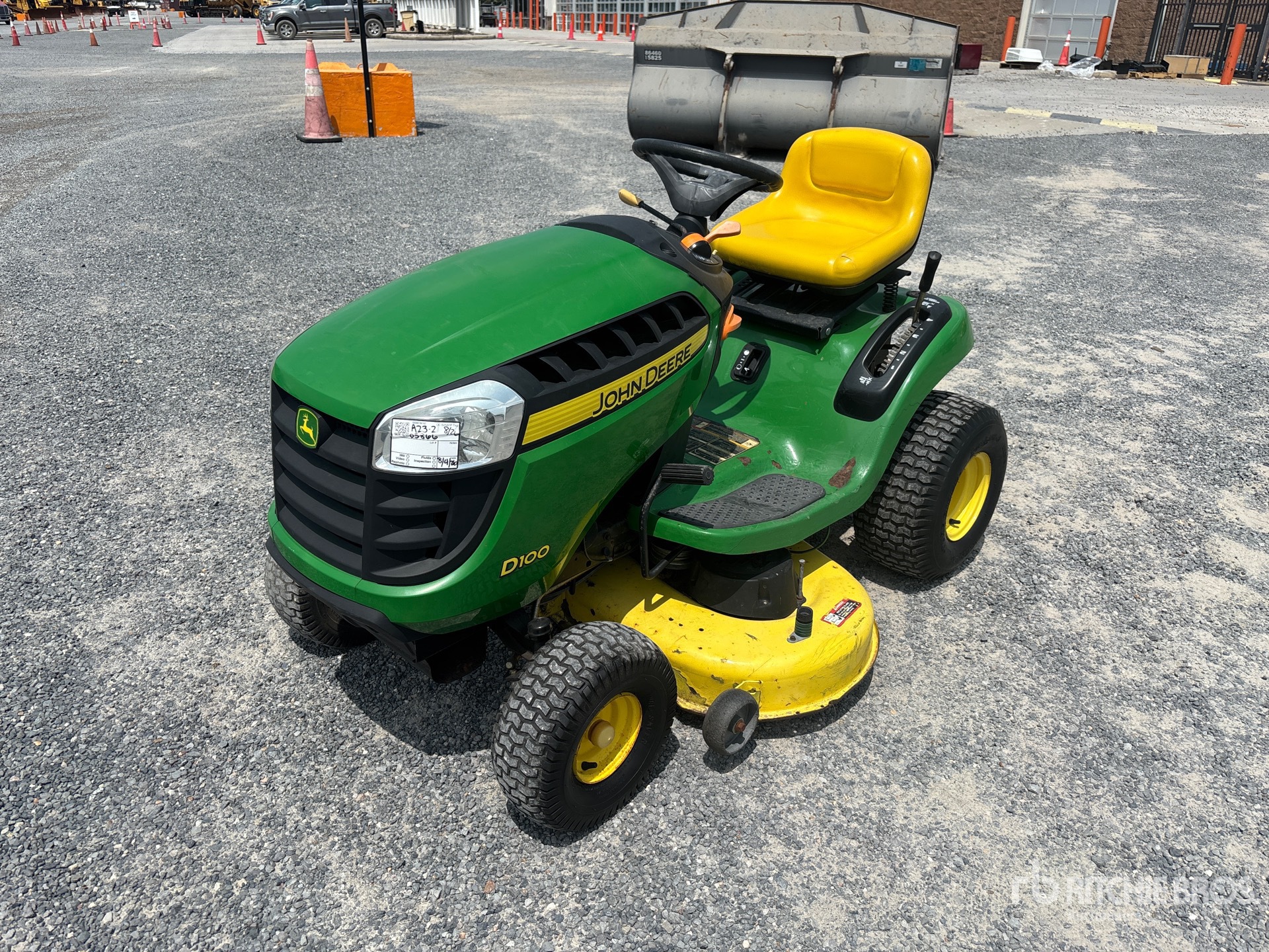 John Deere D100 Ride-On Lawn Mower