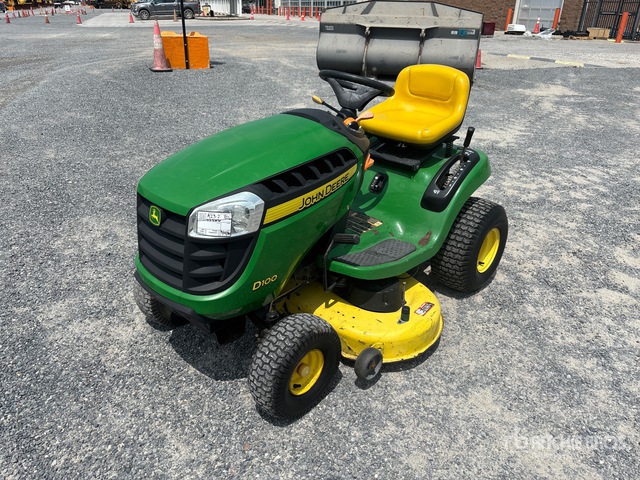 John Deere D100 Ride-On Lawn Mower