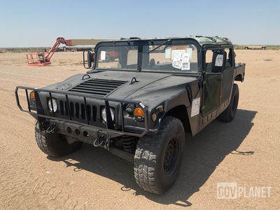 1988 AM General M998 HMMWV 4 Door Soft Top w/Truck Body