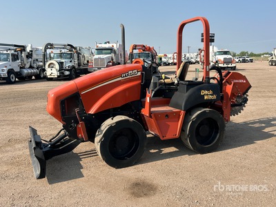 2016 Ditch Witch RT55 Trancheuse