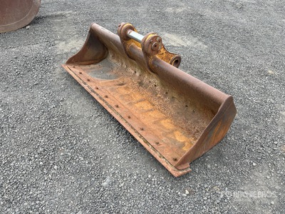 77 in Cleanup Excavator Bucket - Fits Cat 313