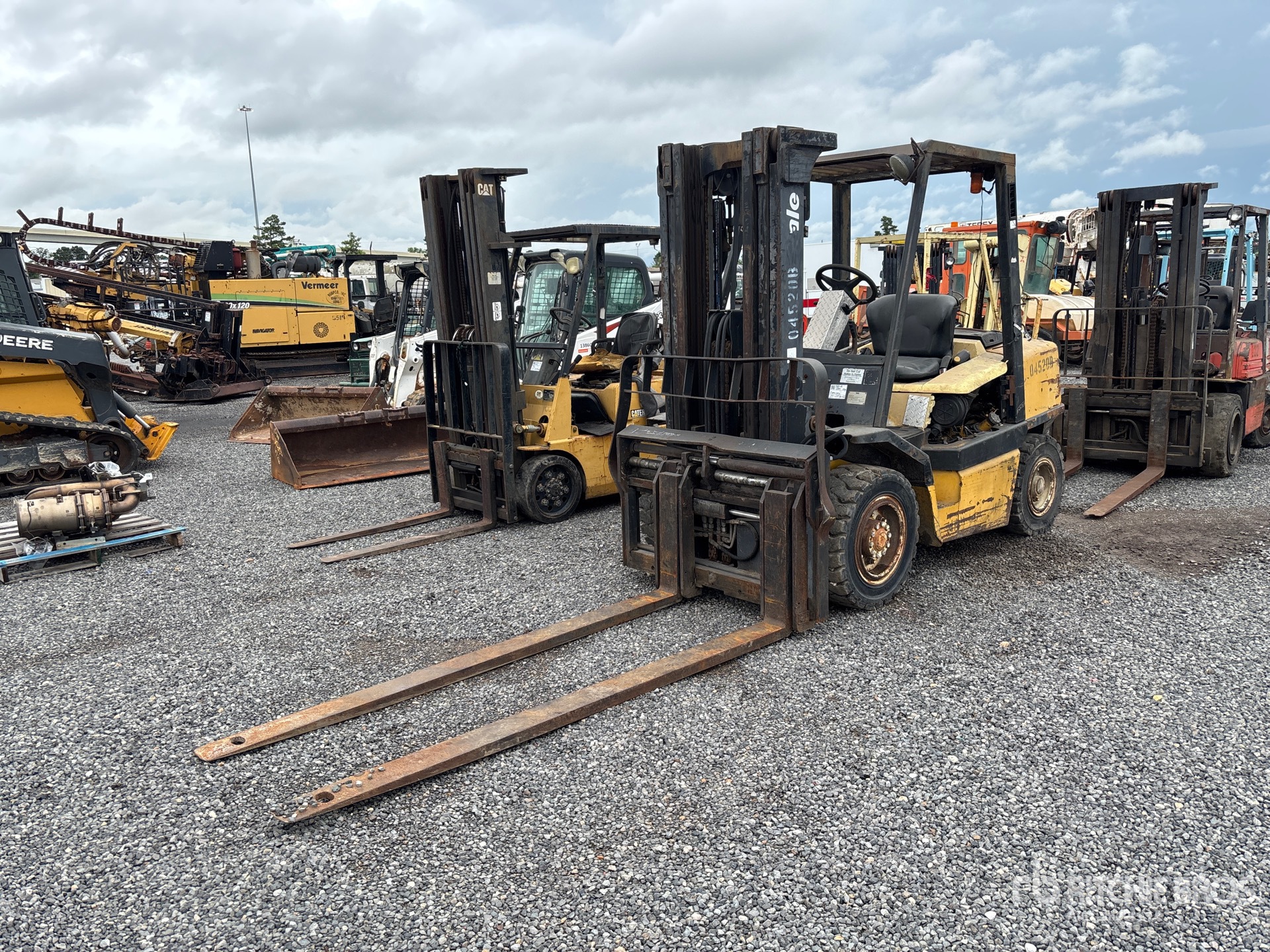 Yale 7000 lb Pneumatic Tire Forklift
