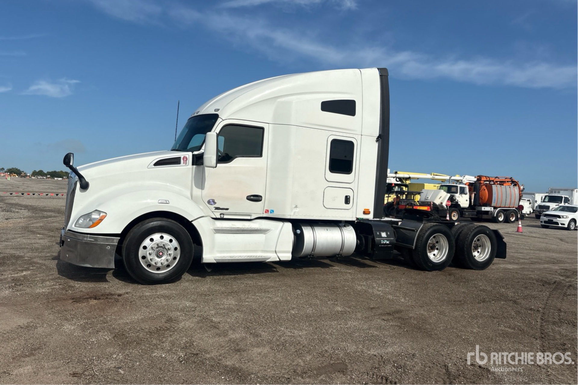 2019 Kenworth T680 6x4 T/A Sleeper Truck Tractor