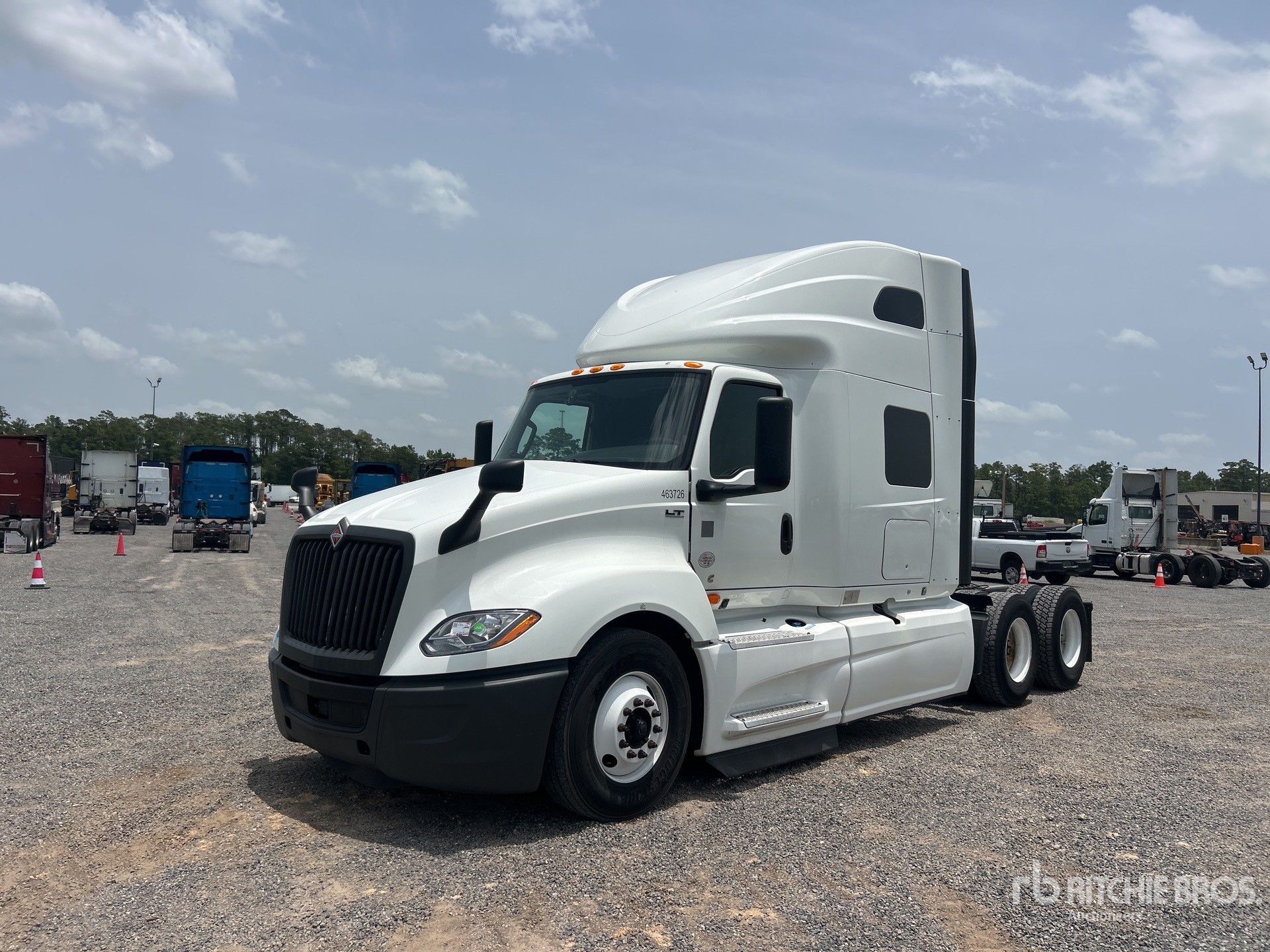 2022 International LT625 6x4 T/A Sleeper Truck Tractor