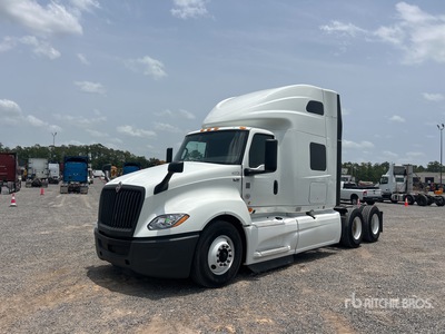 2022 International LT625 6x4 T/A Sleeper Truck Tractor