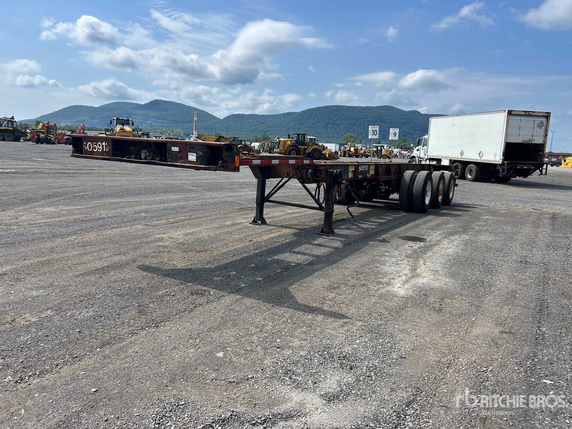 2007 Max Atlas 714 40 ft Tri/A Extendable Container Trailer