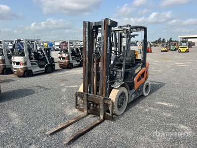 Doosan D25S-9 4600 lb Cushion Tire Chariot Élévateur