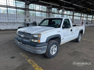 2004 Chevrolet Silverado 2500 4x2 Pick Up